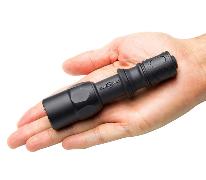 SUREFIRE シュアファイア G2ZX COMBATLIGHT Single-Output LEDフラッシュライト 600ルーメン G2ZX-C- BK 懐中電灯 防災用品