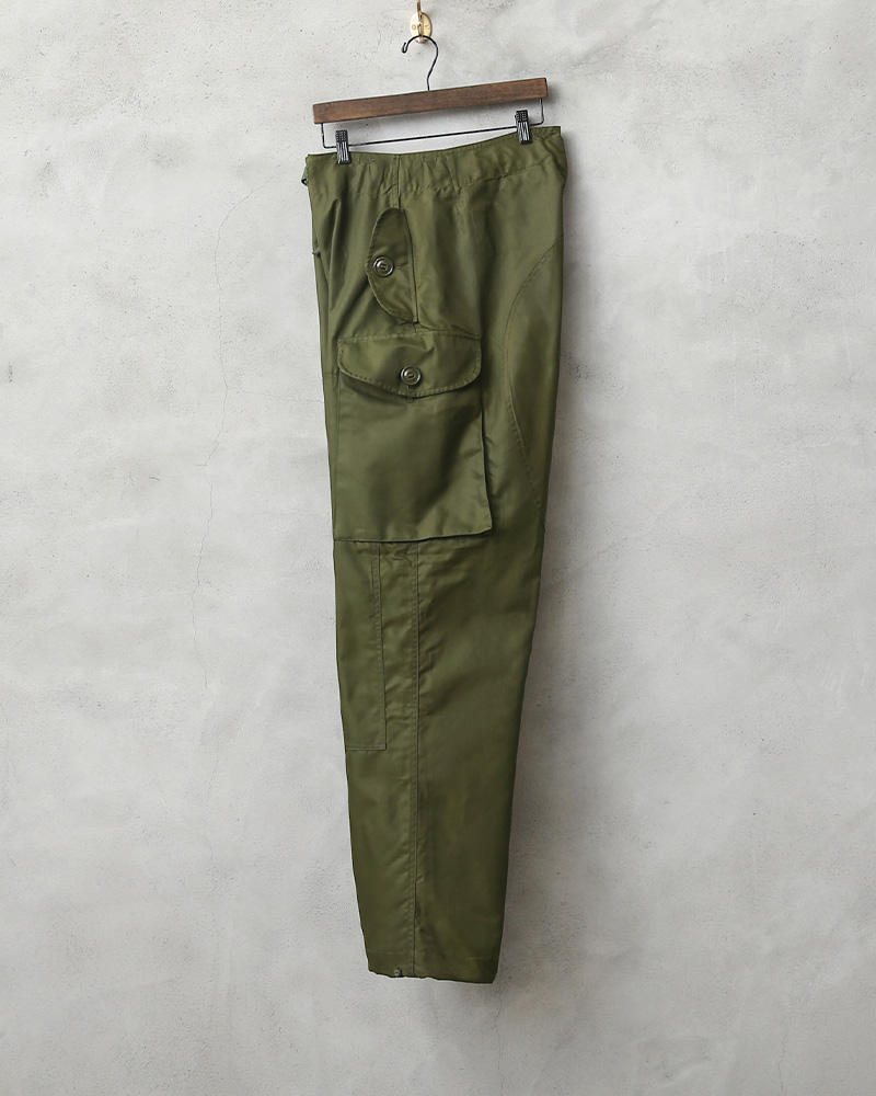 実物 新品 デッドストック カナダ軍 ECW WINDPROOF オーバーパンツ