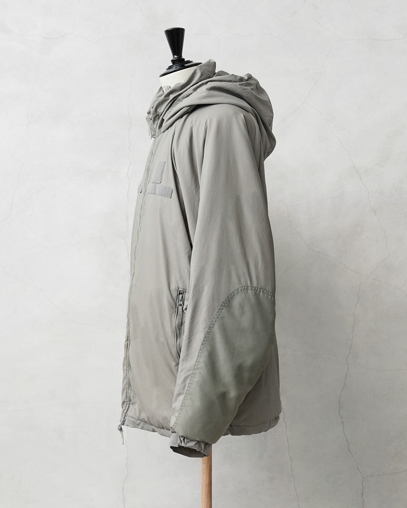 実物 USED 米軍 ECWCS Gen III Level 7 ジャケット URBAN GREY 実物 USED 米軍 ECWCS Gen III Level 7 ジャケット URBAN GREY